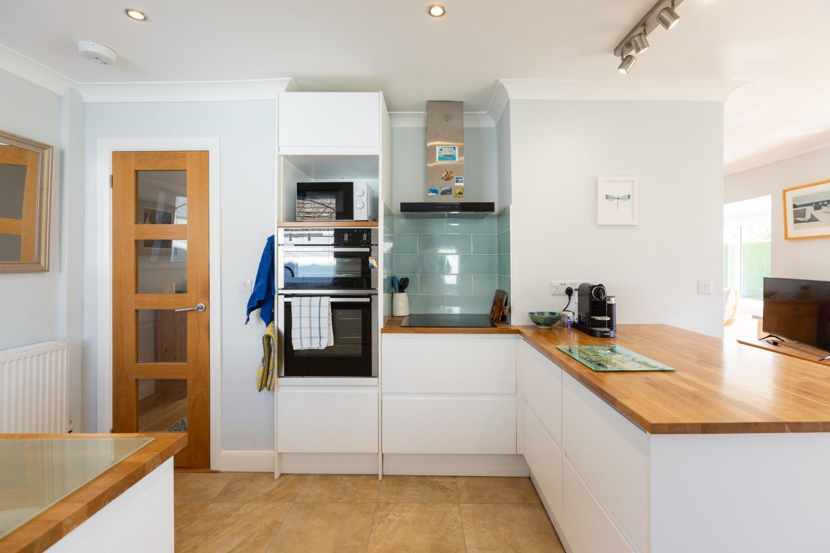 Three Cliffs Drive, Southgate, Swansea, SA3 2BN